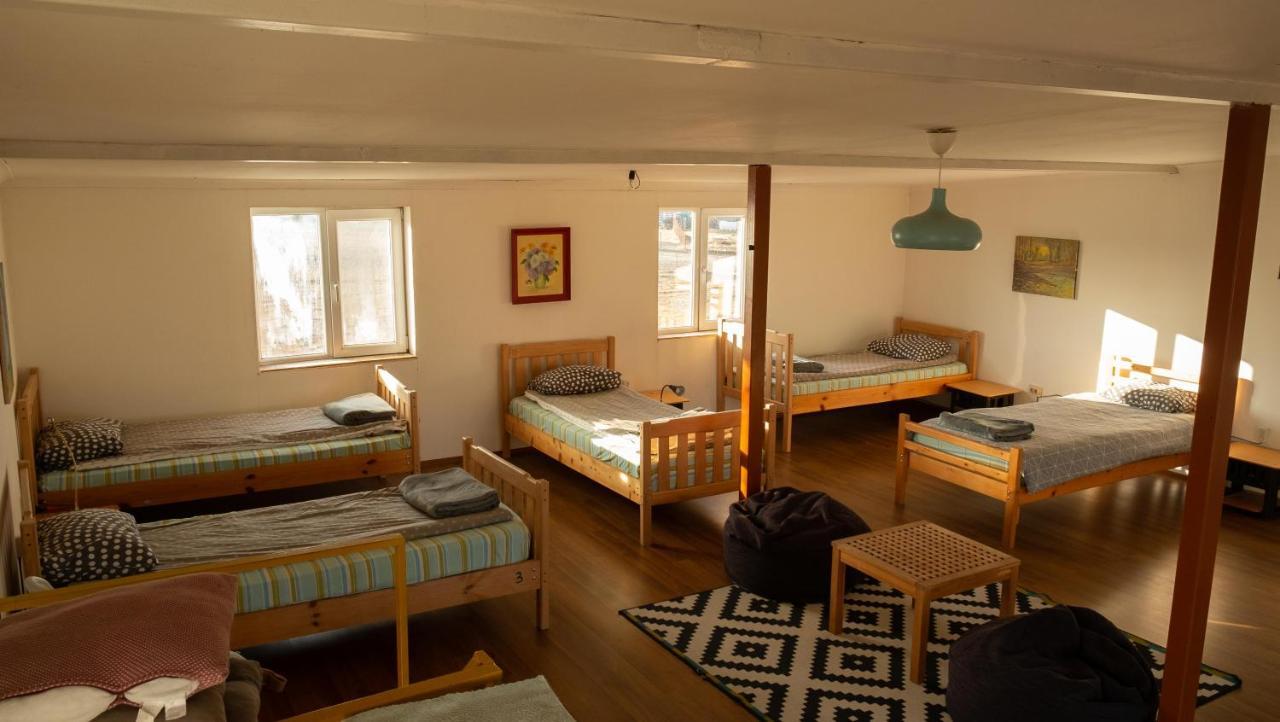 Udabno Hostel Екстер'єр фото
