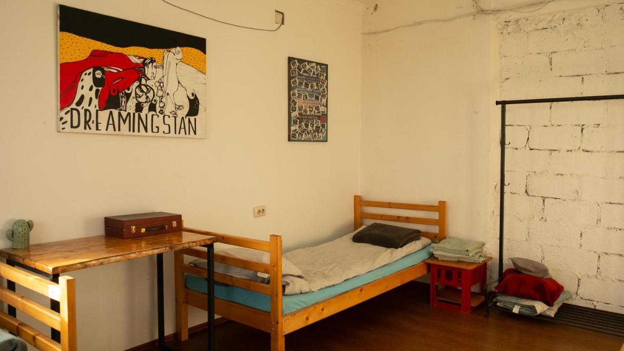 Udabno Hostel Екстер'єр фото